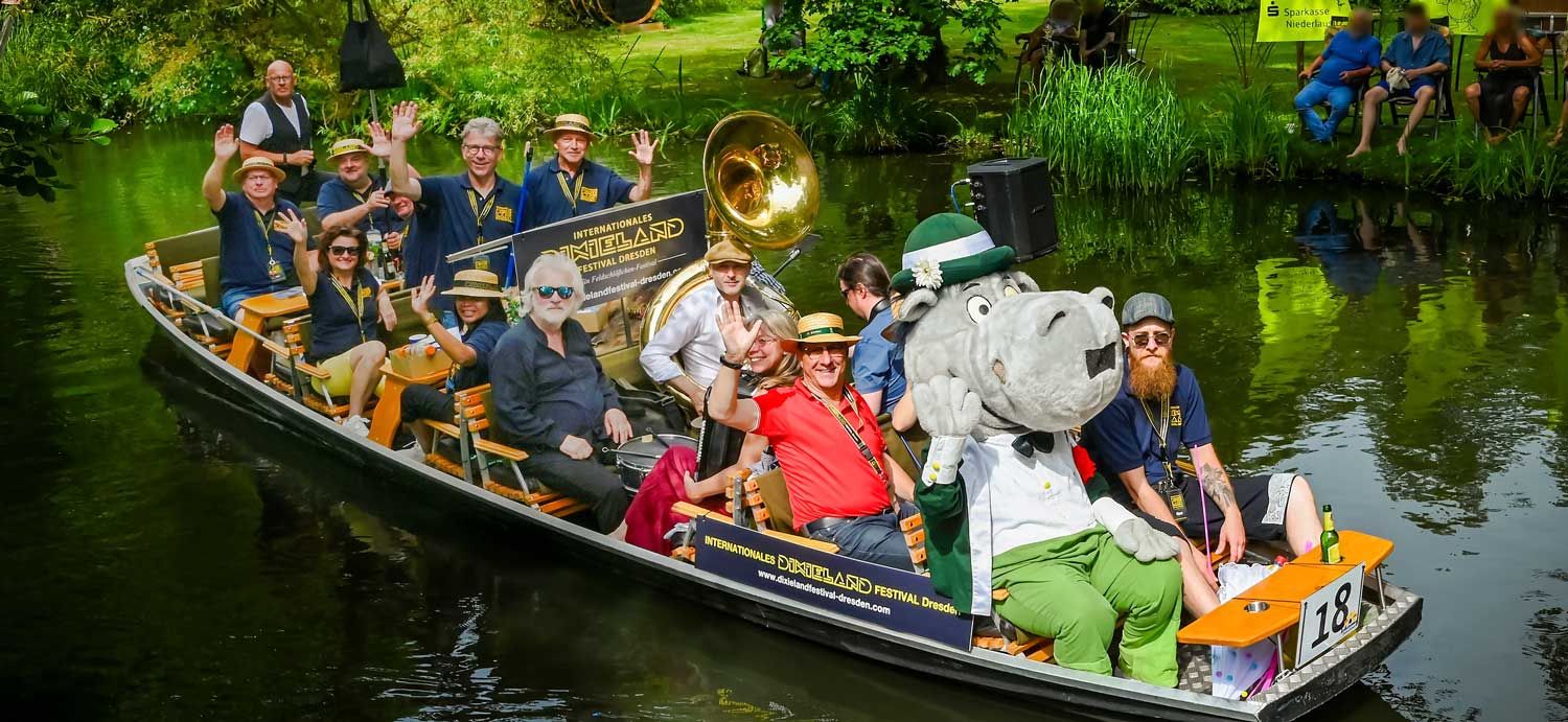 L&uuml;bbenauer Kahnkorso (Spreewald) 